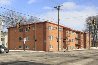 Elana Manor in Lakewood, OH - Building Photo - Building Photo