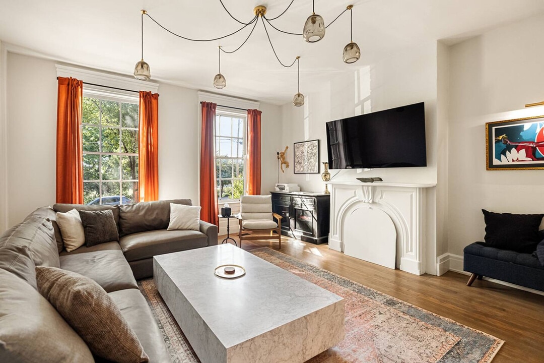 1326 Broadway in Cincinnati, OH - Building Photo