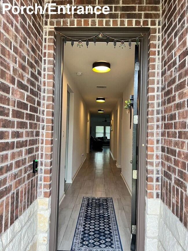 12002 Benetto Aly in San Antonio, TX - Building Photo - Building Photo