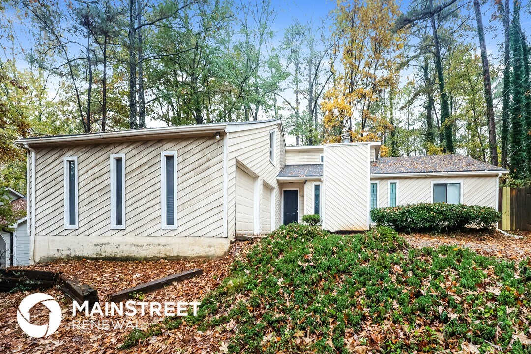 5629 Whittondale Rd in Lithonia, GA - Building Photo