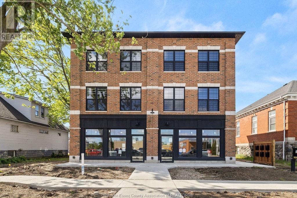 22 GORDON in Essex, ON - Building Photo