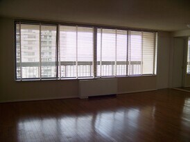 3705 S George Mason Dr, Unit Skyline in Falls Church, VA - Building Photo