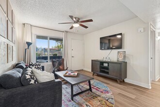 Riviera Park in Chandler, AZ - Building Photo - Building Photo