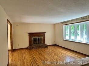 24 Candlewood Ln in Southington, CT - Building Photo - Building Photo