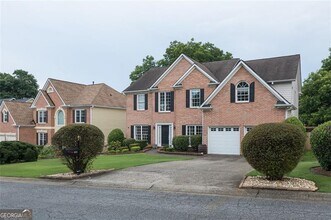2404 Gablewood Dr NE in Marietta, GA - Building Photo - Building Photo