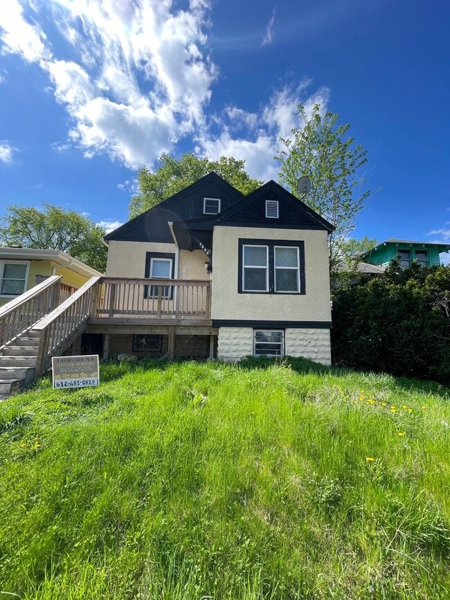 property at 2111 N 4th Ave