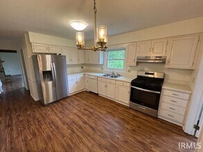 5115 Louden Dr in Fort Wayne, IN - Foto de edificio - Building Photo