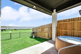 7006 Shipp Rd in Rowlett, TX - Building Photo - Building Photo