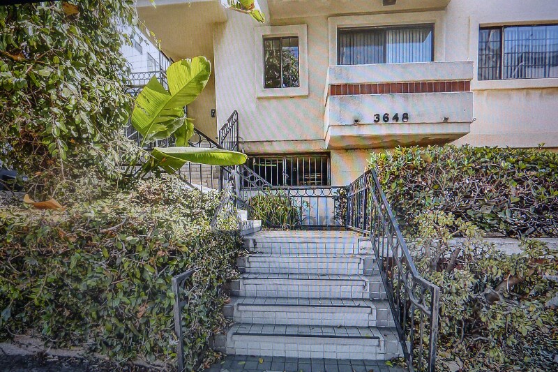 3648 Motor Ave in Los Angeles, CA - Foto de edificio