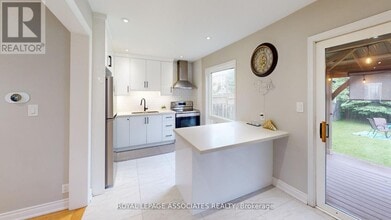 1821 Dalhousie Crescent in Oshawa, ON - Building Photo - Building Photo