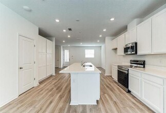 2905 Voyager Ave in St. Cloud, FL - Building Photo - Building Photo