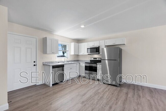 204 Coles Hl in Jackson, MO - Building Photo - Building Photo