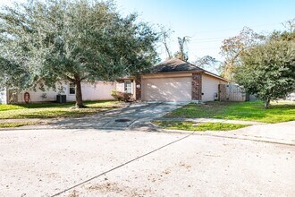 6227 Lovage Ave in Crosby, TX - Building Photo - Building Photo