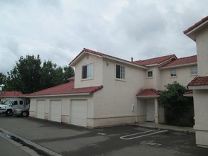 Bullard West Apartments in Fresno, CA - Building Photo - Building Photo