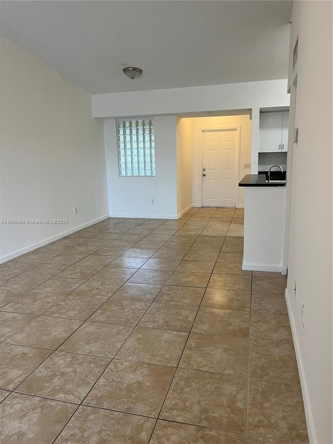 9625 NW 1st Ct in Pembroke Pines, FL - Building Photo - Building Photo