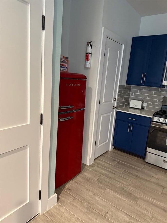 7904 Hillock Terrace in Austin, TX - Building Photo - Building Photo