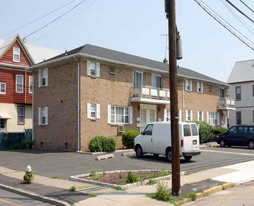 129 Van Winkle Ave in Garfield, NJ - Building Photo