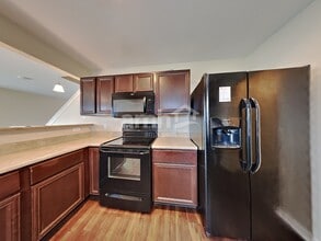 1622 Carriage Cir in Shelbyville, IN - Building Photo - Building Photo