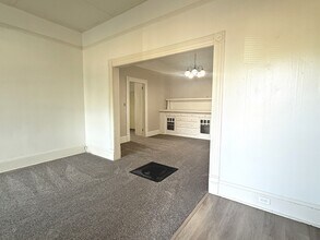 4612 SE Taylor St in Portland, OR - Building Photo - Building Photo