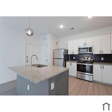 13624 Dessau Rd, Unit 10106 in Pflugerville, TX - Foto de edificio - Building Photo