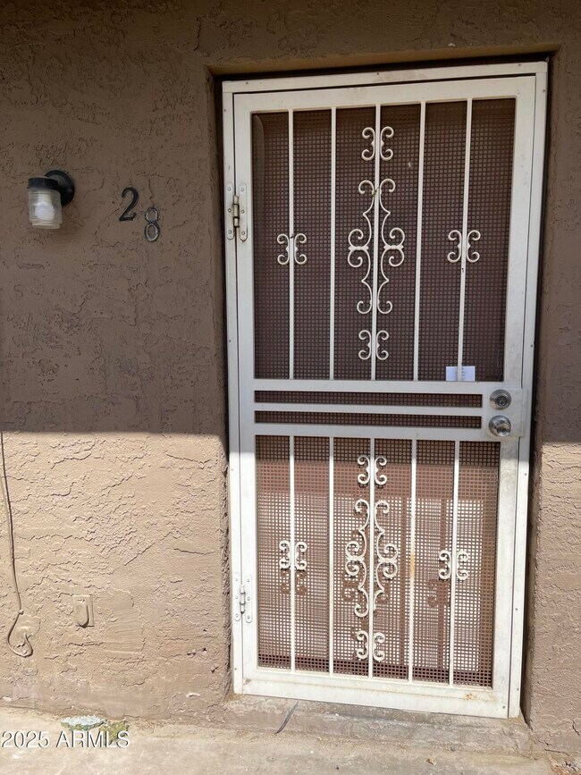 925 W Peoria Ave