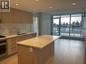 6700 Dunblane Ave in Burnaby, BC - Building Photo