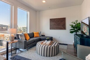 1378 NW 18th Ave in Portland, OR - Building Photo