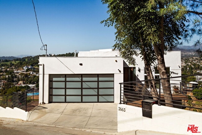 3663 Kinney St in Los Angeles, CA - Building Photo - Building Photo