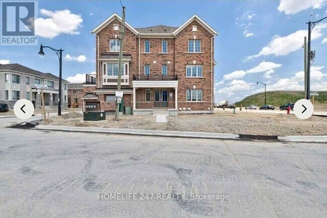 440 Remembrance Rd in Brampton, ON - Building Photo - Building Photo
