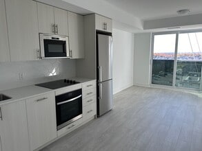2545 Simcoe St N in Oshawa, ON - Building Photo - Building Photo