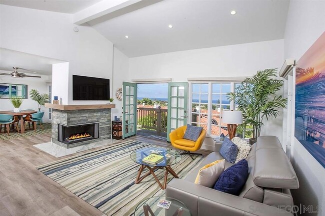 348 Paseo Pacifica, Unit 72 in Encinitas, CA - Building Photo - Building Photo