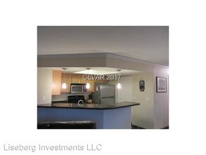 8600 W Charleston Blvd-Unit -Unit 2030 in Las Vegas, NV - Building Photo - Building Photo