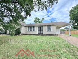 3856 Warrington Cove in Memphis, TN - Building Photo