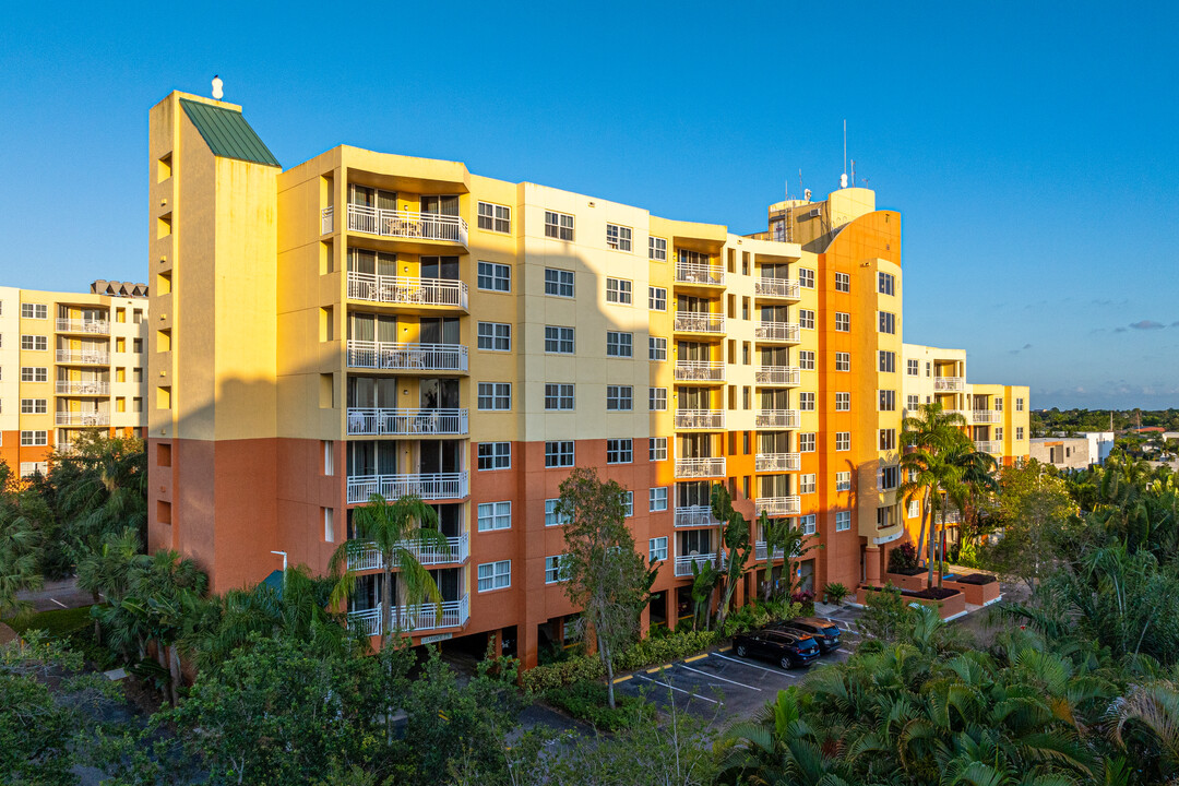 Vacation Village Heron 1 in Weston, FL - Foto de edificio