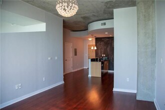 400 W Peachtree St NW in Atlanta, GA - Building Photo - Building Photo