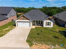 2703 San Gabriel Dr in Granbury, TX - Building Photo