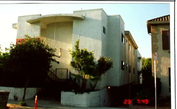 4420 Price St in Los Angeles, CA - Building Photo - Building Photo