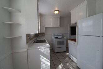 5337 Juniper Dr in Roeland Park, KS - Building Photo - Building Photo