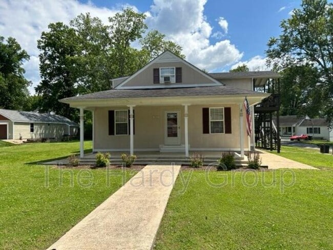 property at 300 E Fort St