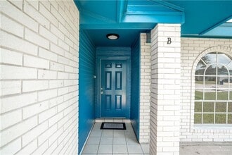 1307 Lily Ln in Brownsville, TX - Building Photo - Building Photo