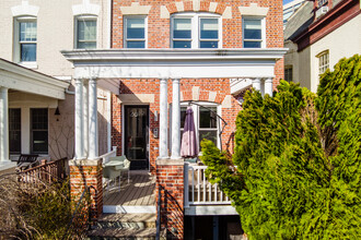 2619 Garfield St NW in Washington, DC - Building Photo - Building Photo