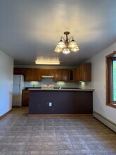 697 Sunset Beach Rd in Suamico, WI - Building Photo - Building Photo