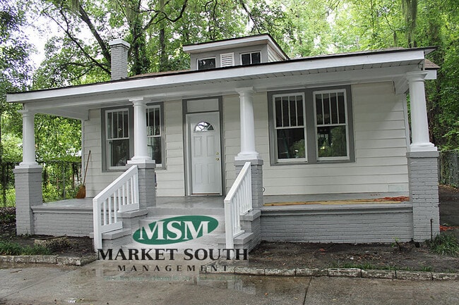 property at 706 E 37th St
