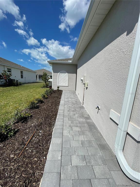 8728 St Kitts Cir in Englewood, FL - Building Photo - Building Photo