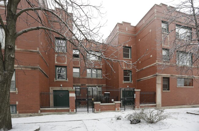 6306 S Fairfield Ave Chicago, IL 60629 in Chicago, IL - Building Photo - Building Photo