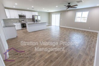2325 W Mobile Ln in Phoenix, AZ - Building Photo - Building Photo