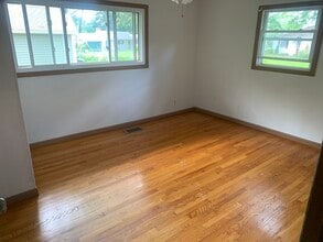 87 Carnavon Cir in Springfield, MA - Building Photo - Building Photo