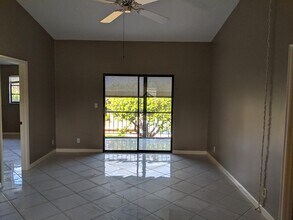 50 SE 12th St-Unit -230 in Boca Raton, FL - Building Photo - Building Photo