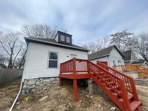 2320 Kensington Ave in Kansas City, MO - Building Photo - Building Photo