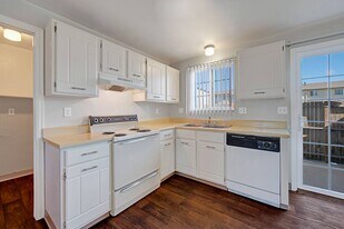 Yorkshire in Colorado Springs, CO - Building Photo